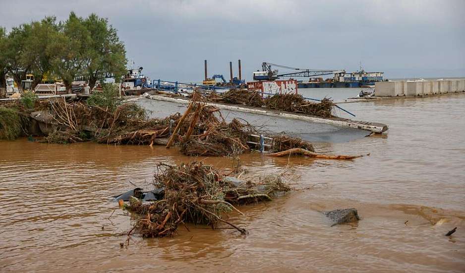 Ο Elias σαρώνει τη χώρα - Συναγερμός στις ήδη πλημμυριμσένες περιοχές
